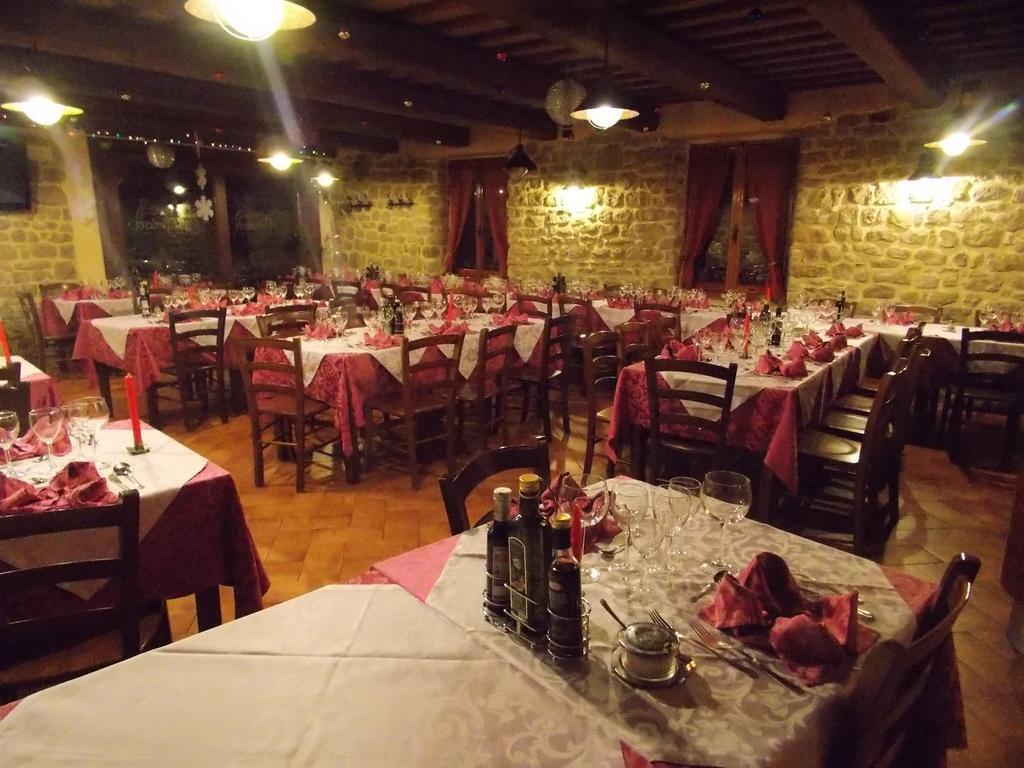 Osteria Belvedere Сан-Лео Экстерьер фото